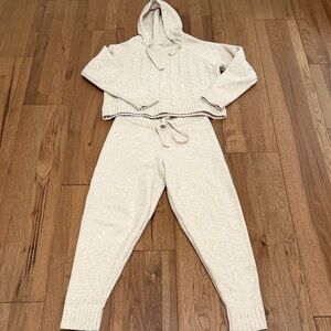 cupcakes & cashmere Cream Knit Hoodie and Jogger Set